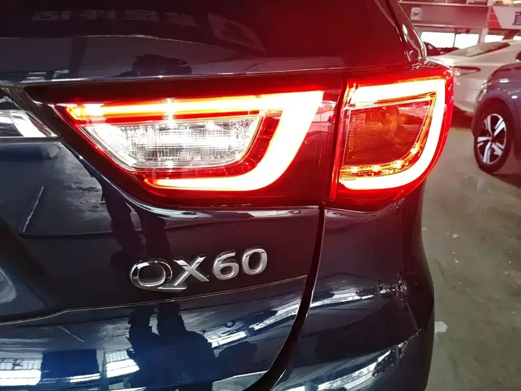 Infiniti QX60 (Import) 2022 из CN, фото 6