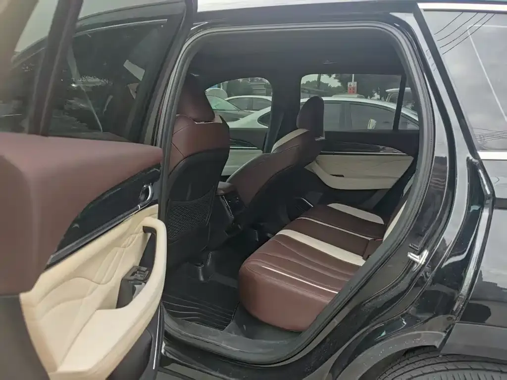 Geely Xingyue L 2022 из CN, фото 3