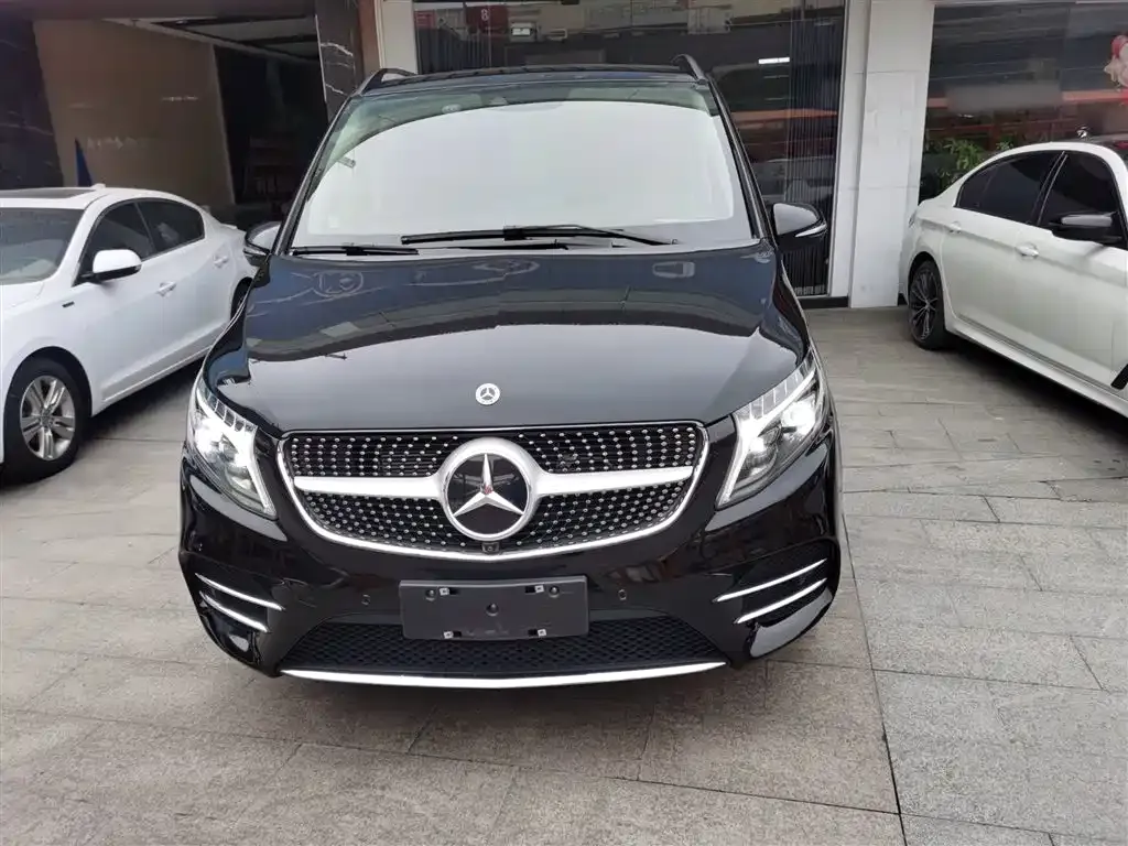 Mercedes-Benz V-Class 2024 из CN, фото 2