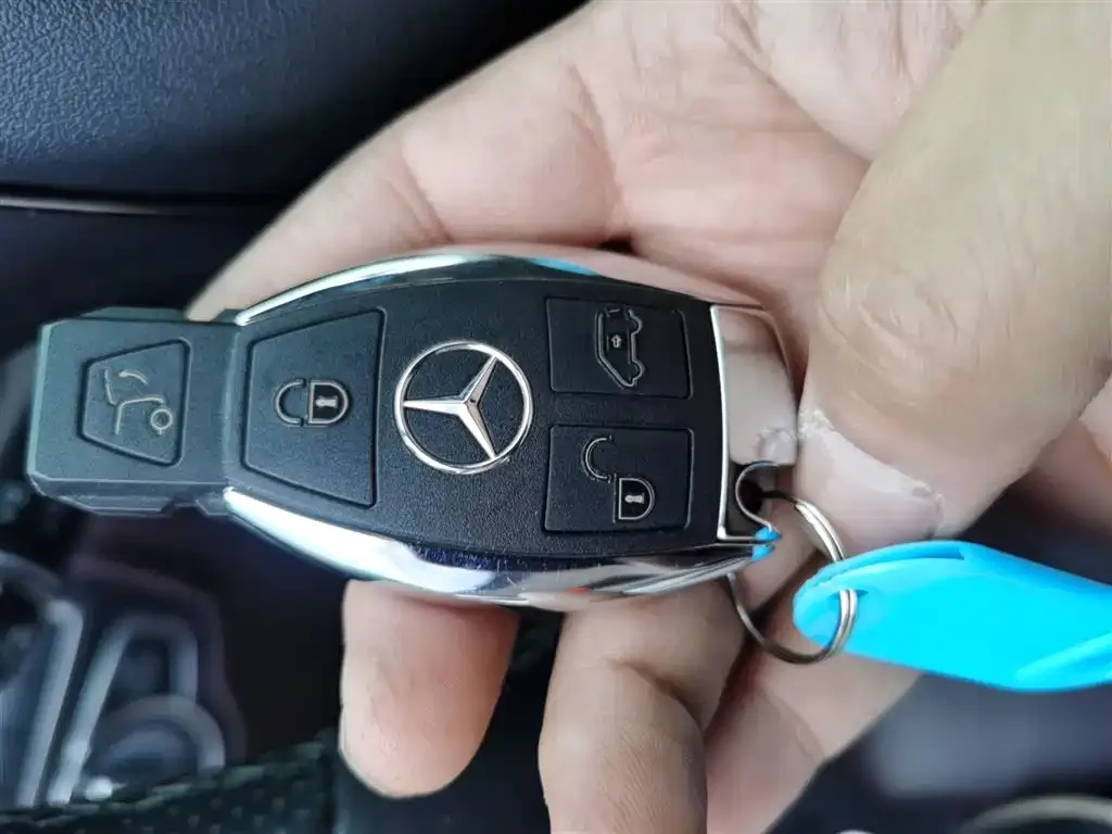 Mercedes-Benz V-Class 2024 из CN, фото 6