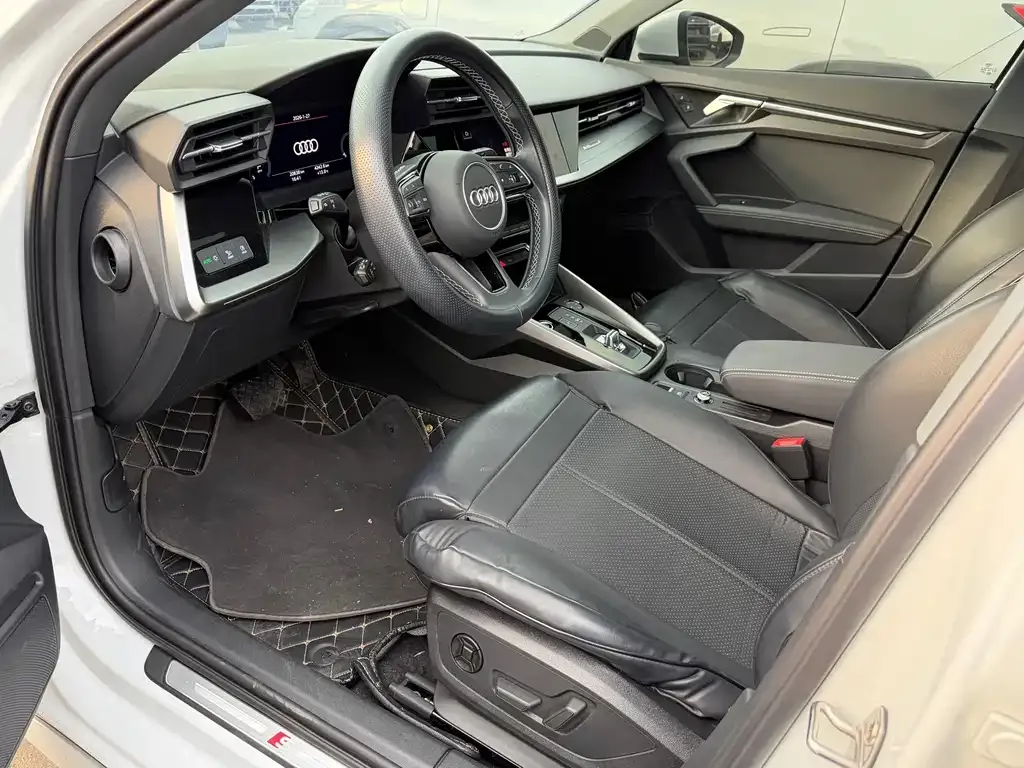 Audi A3 2024 из CN, фото 7