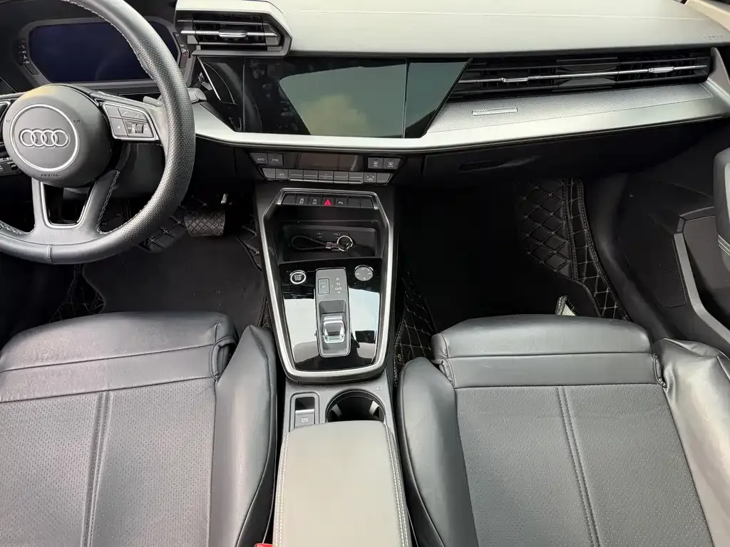 Audi A3 2024 из CN, фото 5