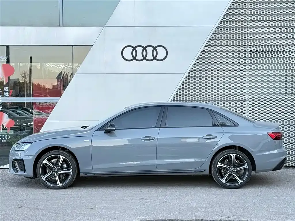 Audi A4L 2025 из CN, фото 3