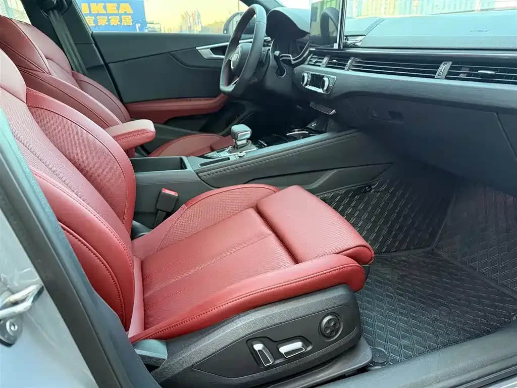 Audi A4L 2025 из CN, фото 5