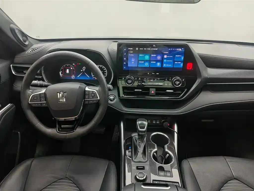 Toyota Crown Kluger 2024 из CN, фото 3