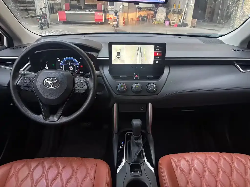 Toyota Corolla Cross 2023 из CN, фото 5