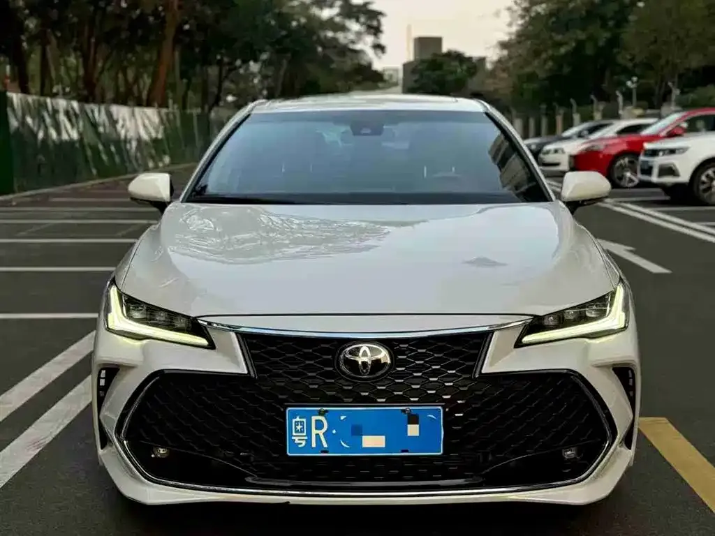 Toyota Avalon 2023 из CN, фото 8