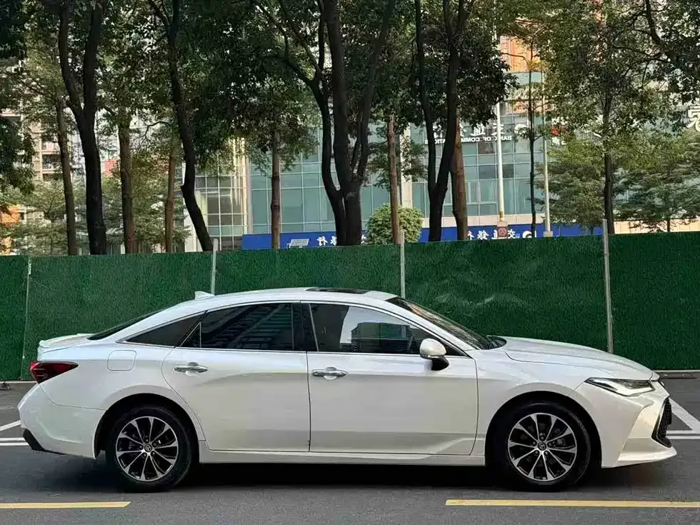 Toyota Avalon 2023 из CN, фото 9