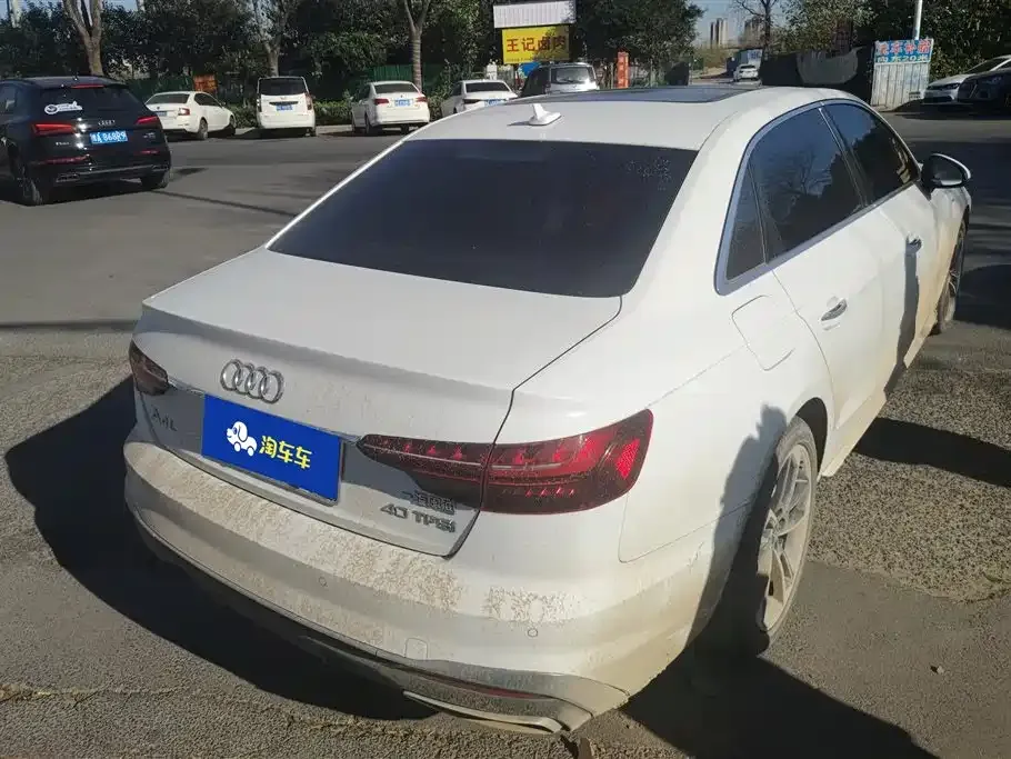 Audi A4L 2024 из CN, фото 9