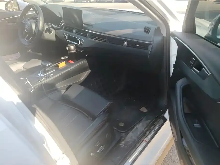 Audi A4L 2024 из CN, фото 3