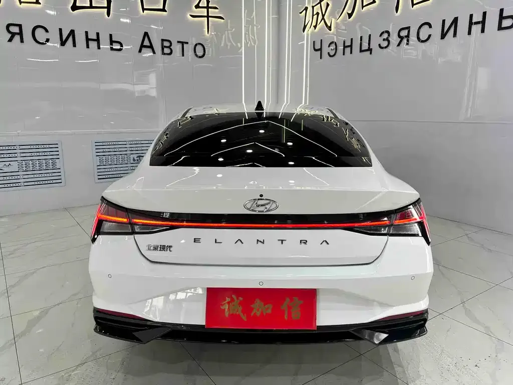 Hyundai Elantra 2023 из CN, фото 3