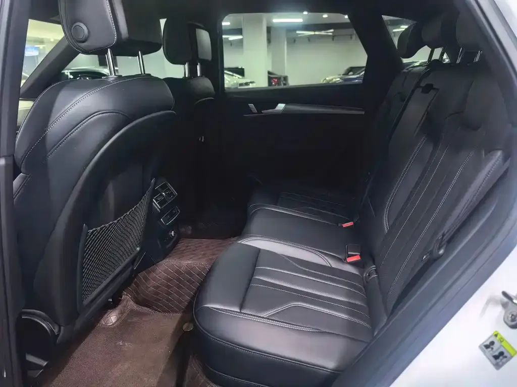 Audi Q5L 2024 из CN, фото 3