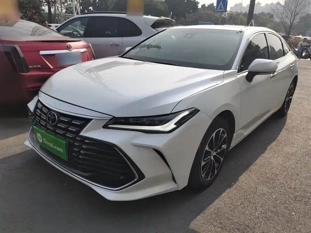 Toyota Avalon 2023 из CN, фото 1