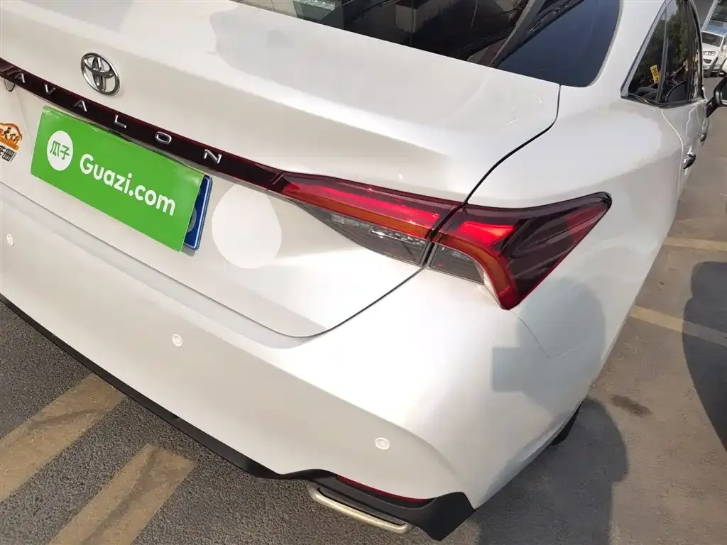 Toyota Avalon 2023 из CN, фото 4