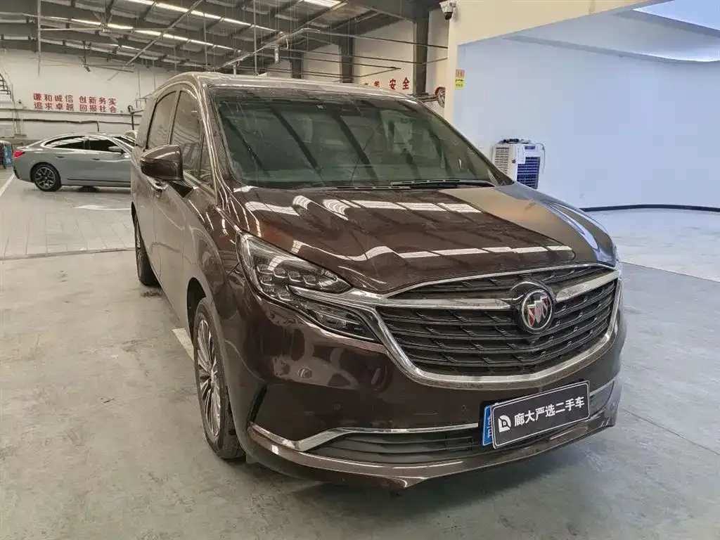 Buick GL8 2021 из CN, фото 2