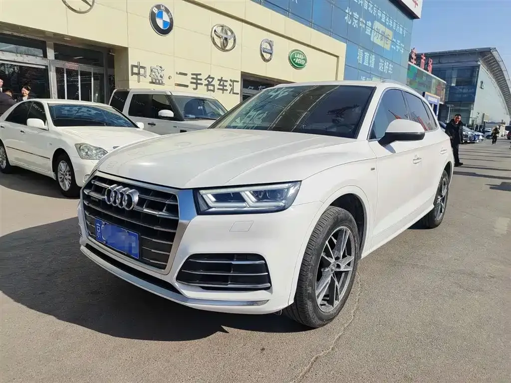 Audi Q5L 2021 из CN, фото 1