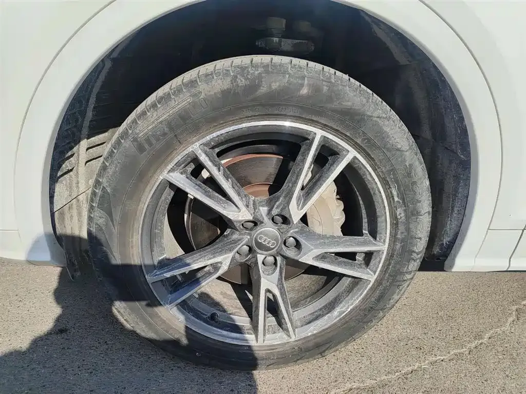 Audi Q5L 2021 из CN, фото 4