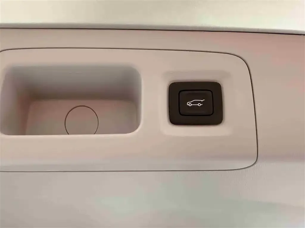 Buick GL8 2026 из CN, фото 2