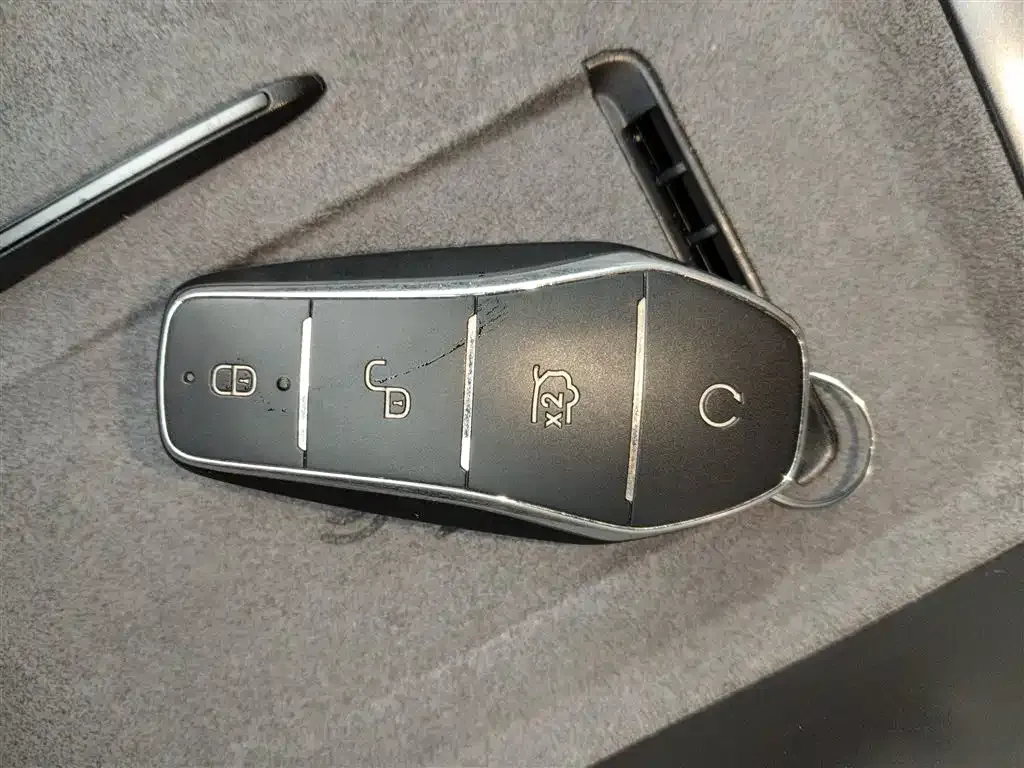 BYD L EV 2025 из CN, фото 5