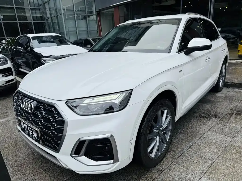 Audi Q5L 2022 из CN, фото 1