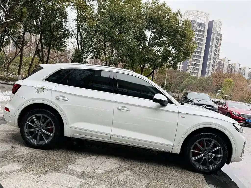 Audi Q5L 2022 из CN, фото 10