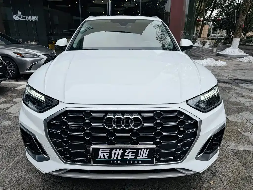 Audi Q5L 2022 из CN, фото 3