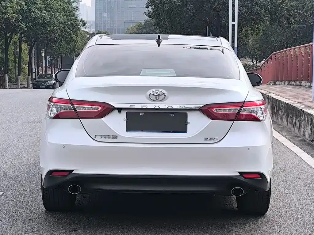 Toyota Camry 2021 из CN, фото 10