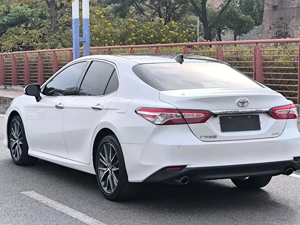 Toyota Camry 2021 из CN, фото 9