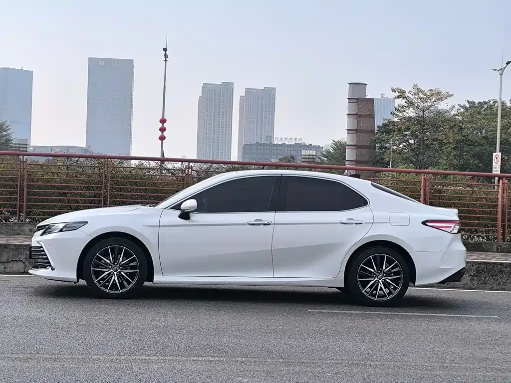 Toyota Camry 2021 из CN, фото 5