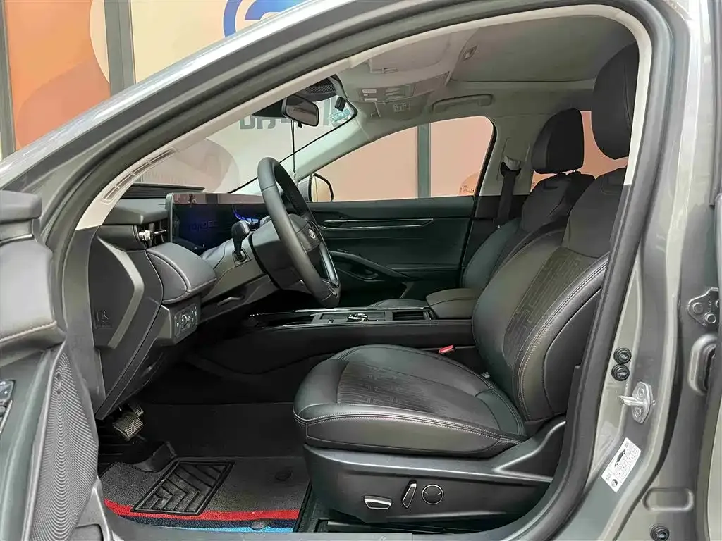 Ford Mondeo 2023 из CN, фото 5