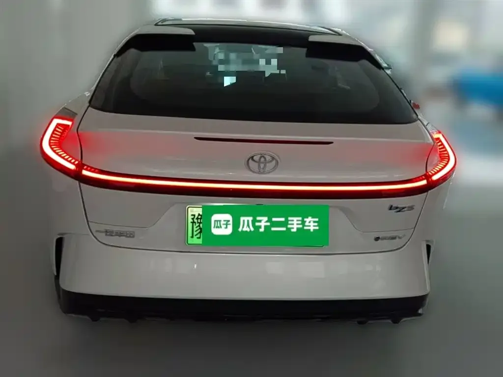 Toyota bZ5 2025 из CN, фото 4