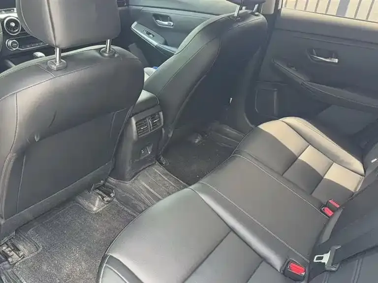 Nissan Sylphy 2023 из CN, фото 2