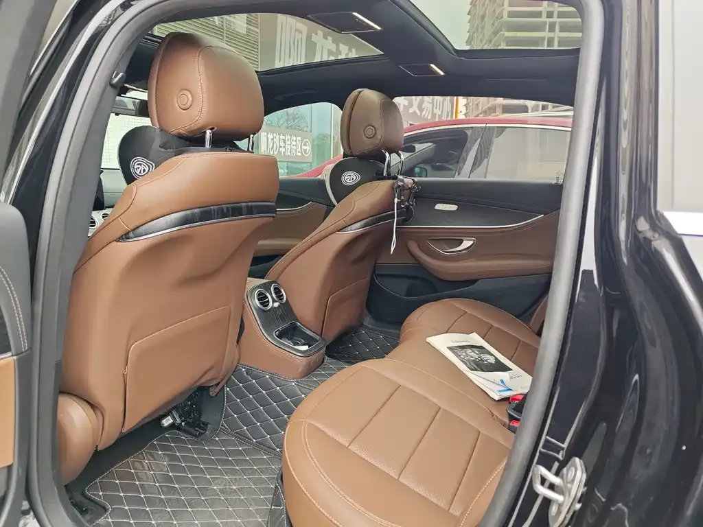 Mercedes-Benz E-Class 2023 из CN, фото 6