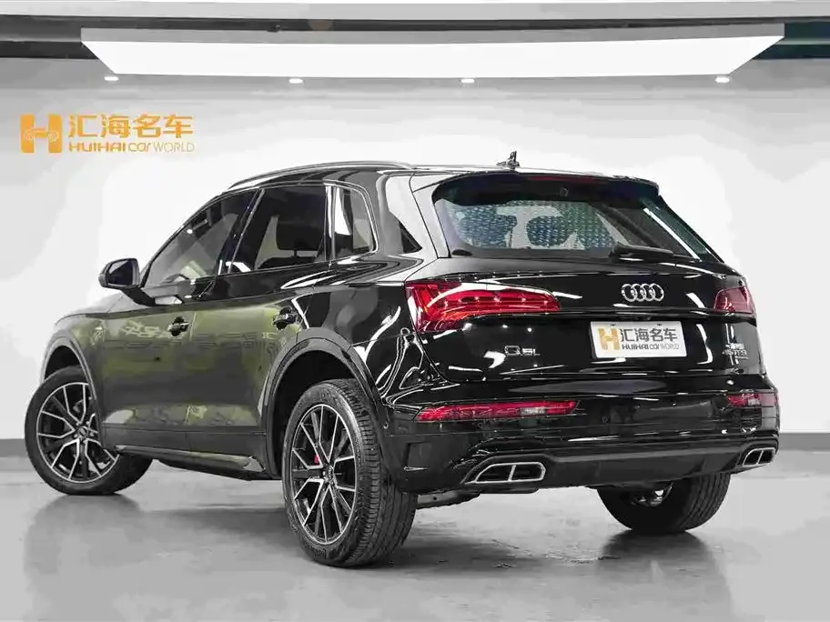 Audi Q5L — фото 8