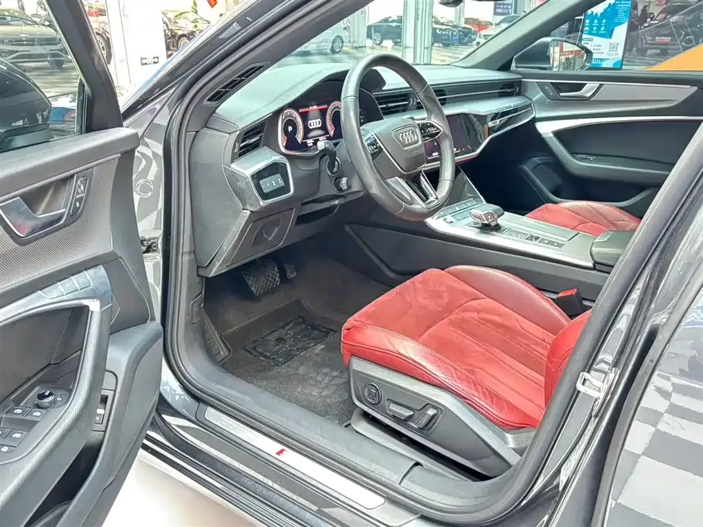 Audi A6L 2021 из CN, фото 2