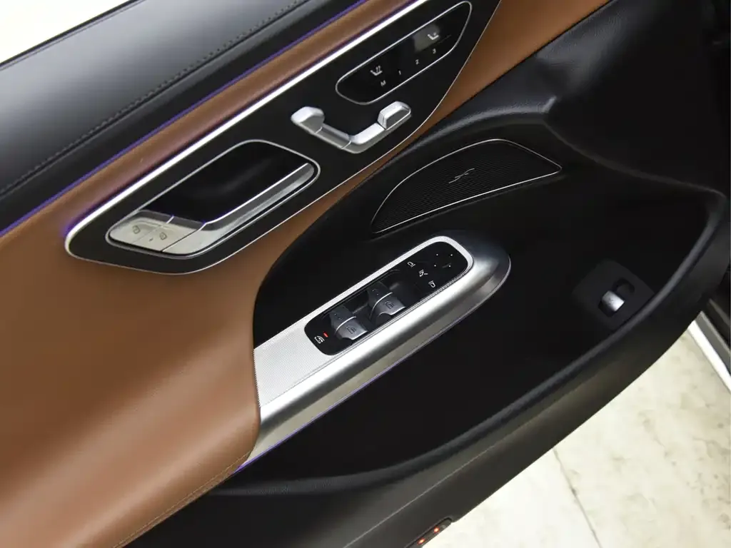 Mercedes-Benz E-Class 2024 из CN, фото 6