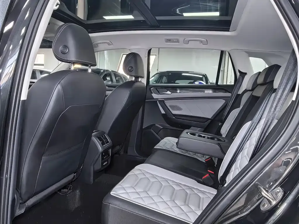 Volkswagen Tayron 2023 из CN, фото 4