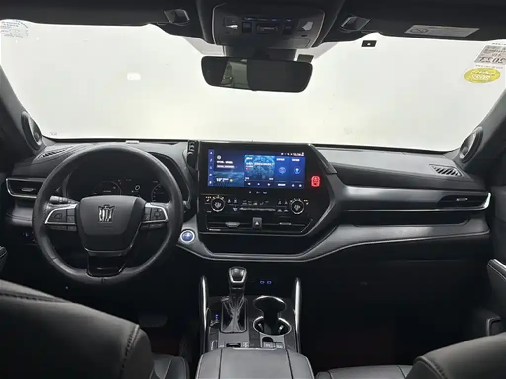 Toyota Crown Kluger 2021 из CN, фото 3