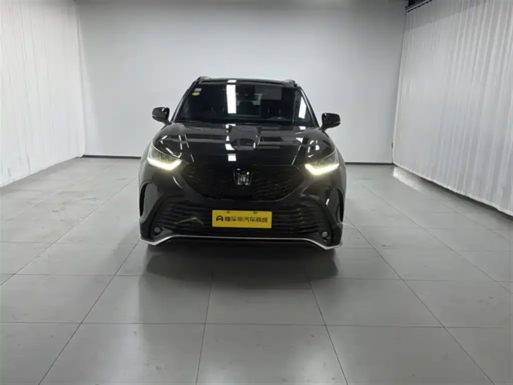 Toyota Crown Kluger 2021 из CN, фото 2