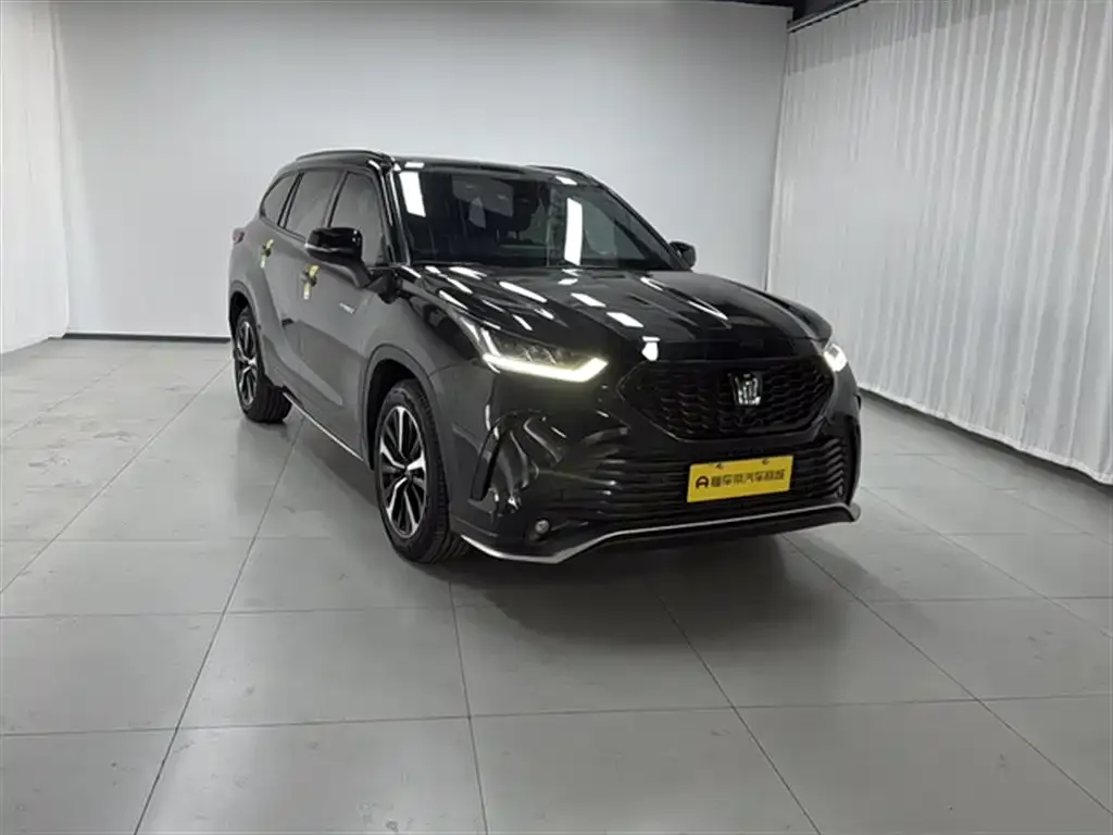 Toyota Crown Kluger 2021 из CN, фото 6