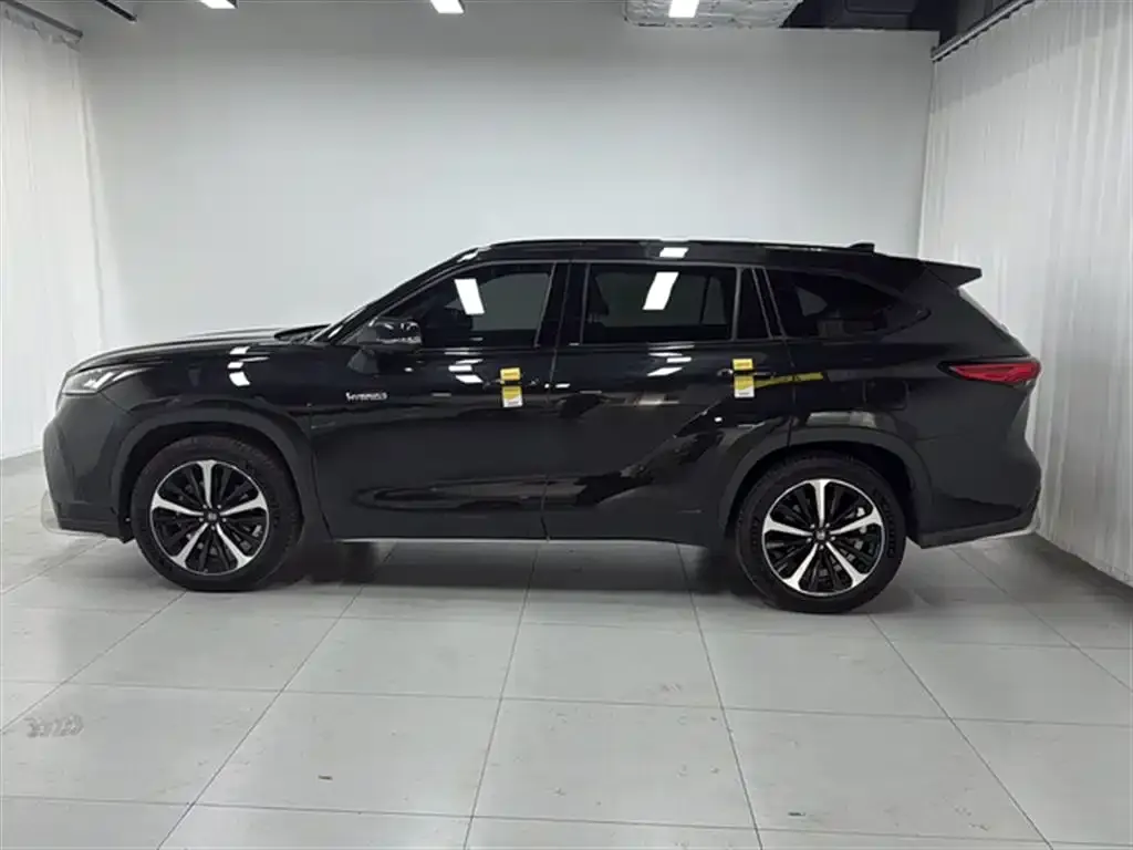 Toyota Crown Kluger 2021 из CN, фото 5