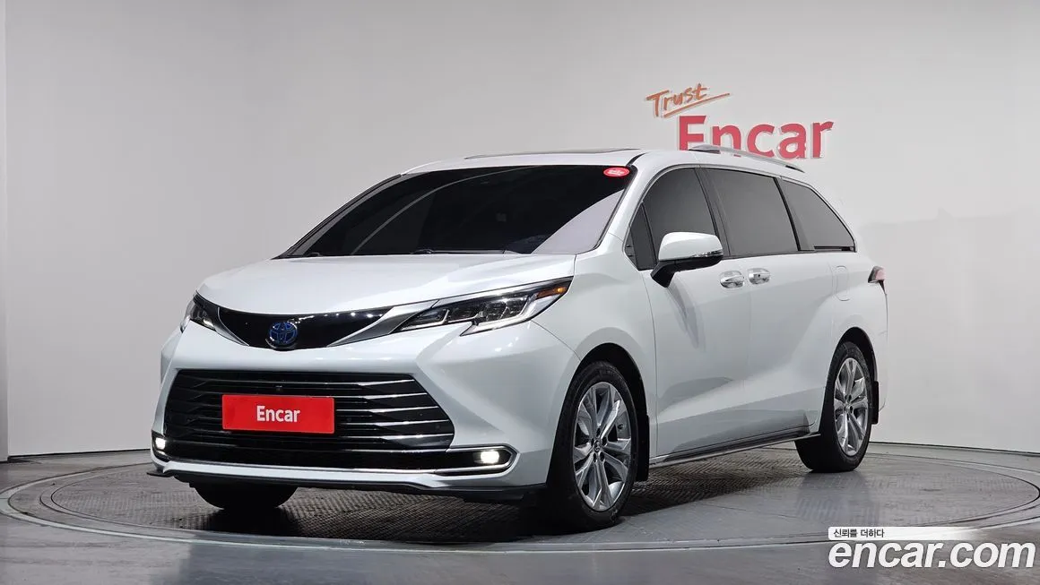Toyota Sienna 2022 из KR, фото 1