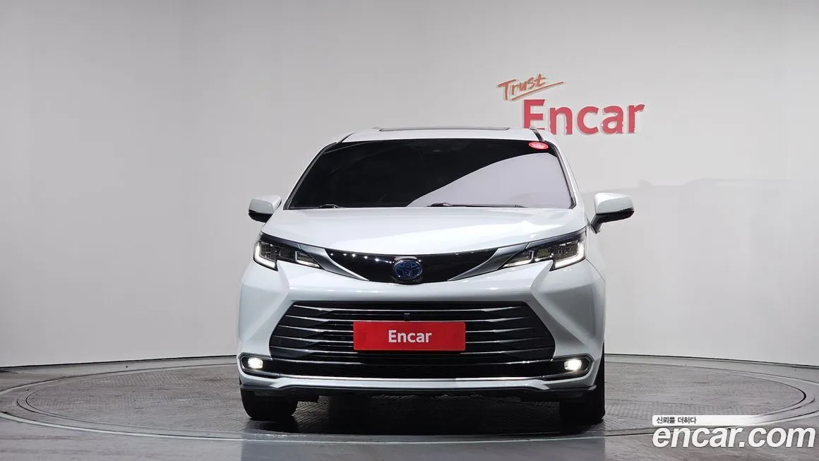 Toyota Sienna 2022 из KR, фото 2
