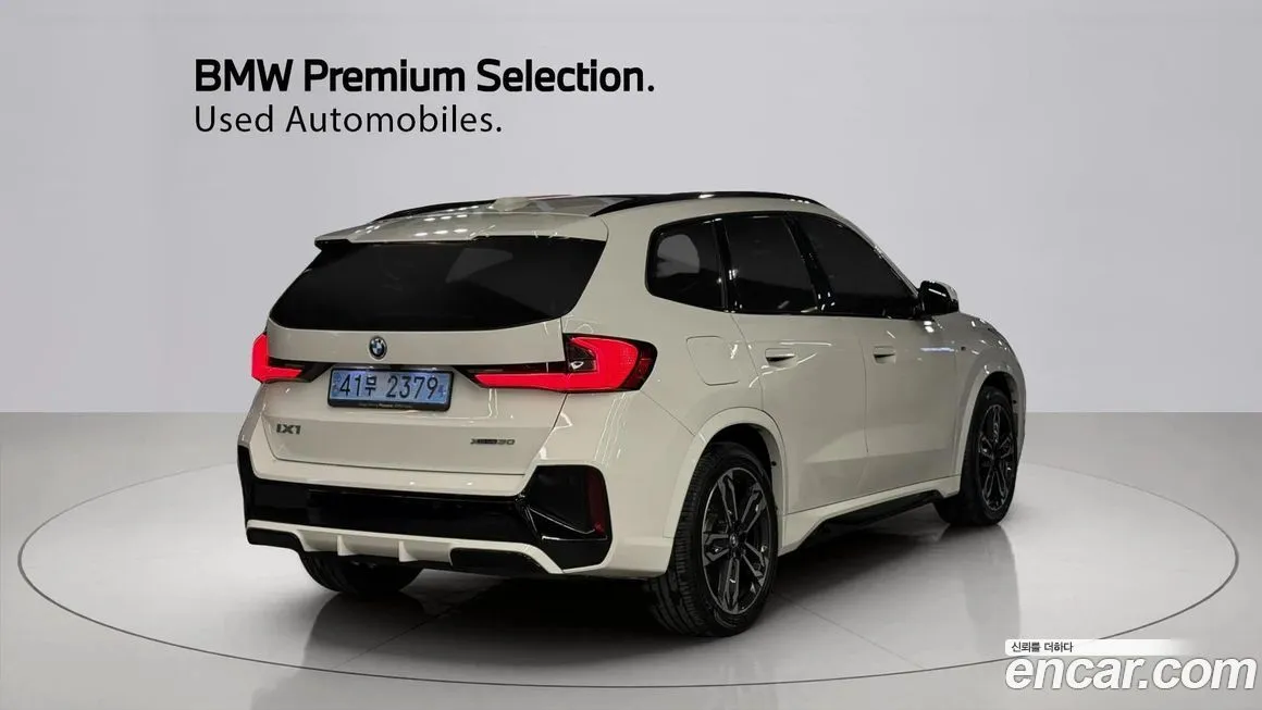 BMW iX1 2024 из KR, фото 3