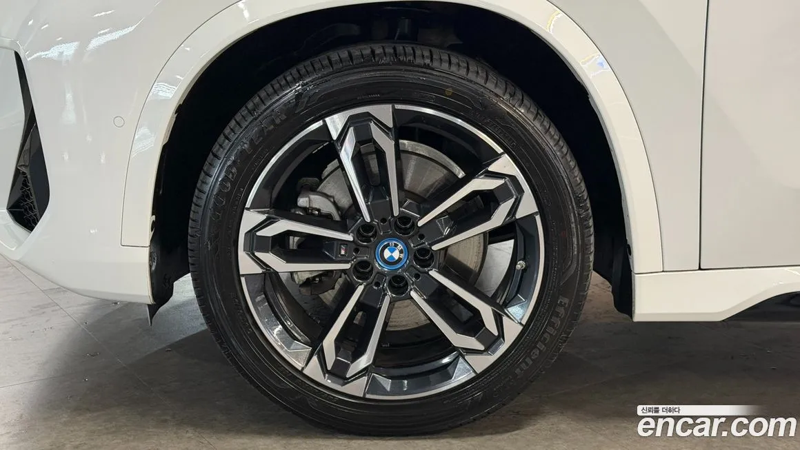 BMW iX1 2024 из KR, фото 6