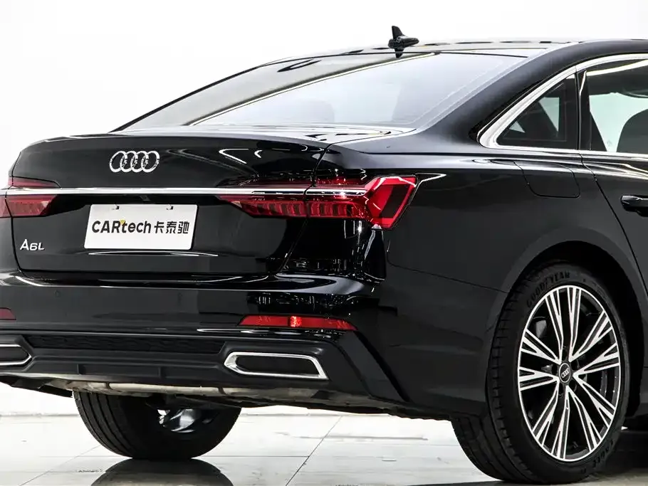 Audi A6L — фото 8