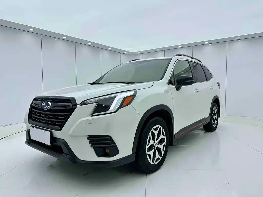 Subaru Forester 2023 из CN, фото 1