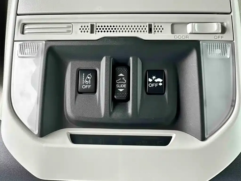 Subaru Forester 2023 из CN, фото 9