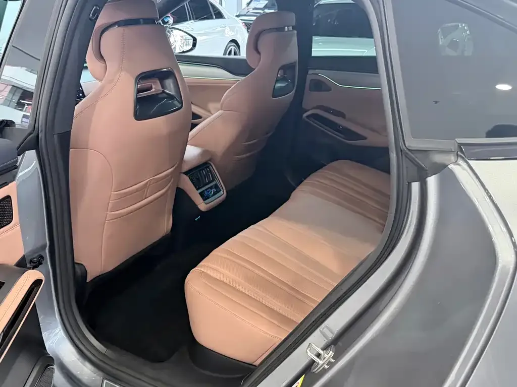 BYD L EV 2025 из CN, фото 4