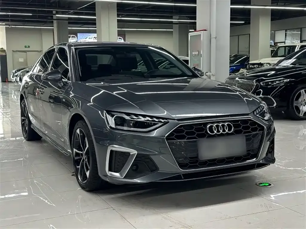 Audi A4L 2022 из CN, фото 10